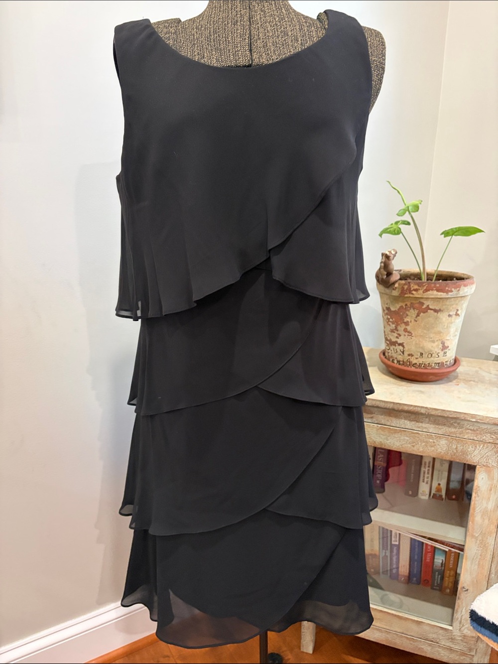 SLNY Black Tiered Chiffon Cocktail Dress - Size 10